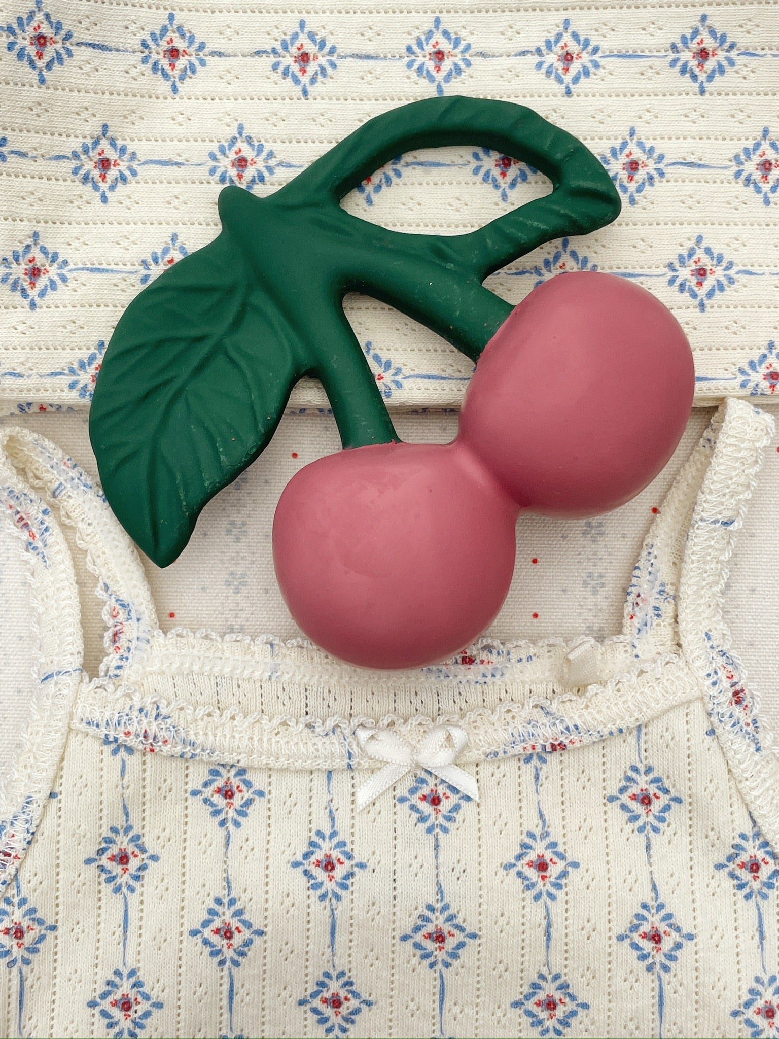 Teething Ring Cherry