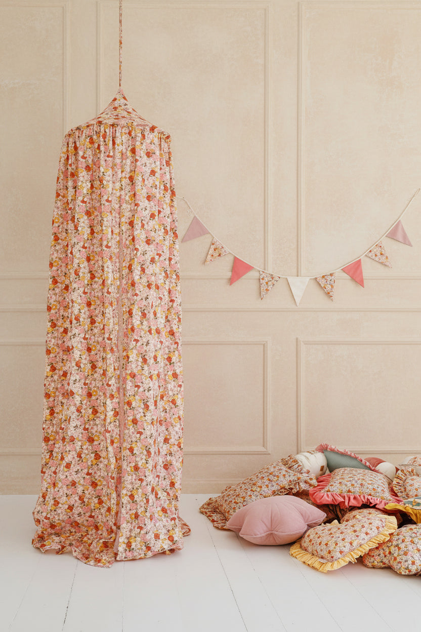 Garland - Birthday In Garden
